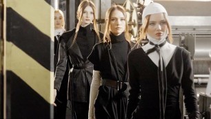'Valentin Yudashkin | Fall/Winter 2021/22 | Paris Fashion Week'