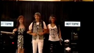 'Hot Topic at the South Hill Mall back to school fashion show'